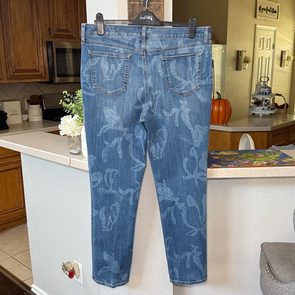 Chico’s So Slimming Girlfriend Slim Leg Ankle Floral Jeans - Picture 8 of 15